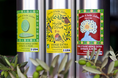 De trs jolies bouteilles d'huile d'olive !
